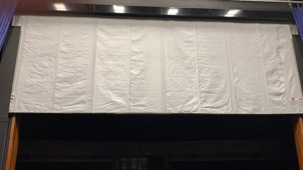 SG Curtain Half